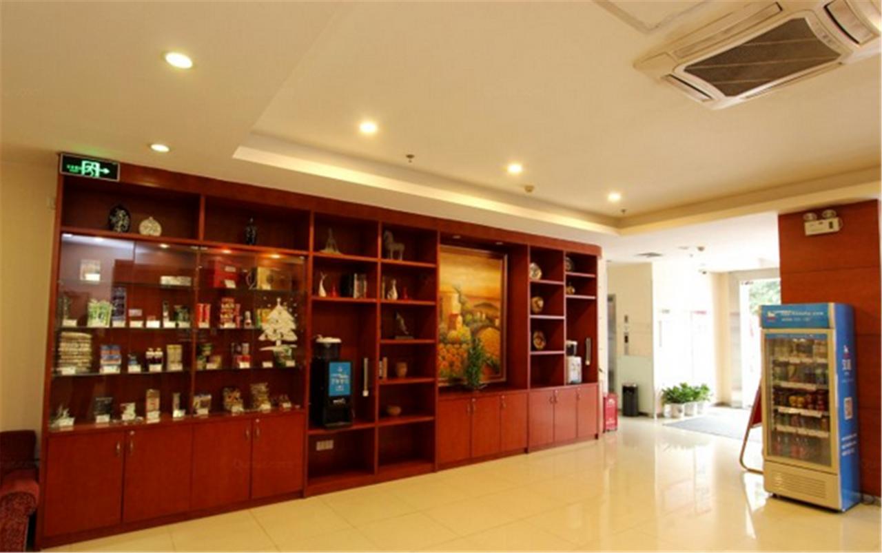 Hanting Express Kunming Yieryi Street Yunnan Normal University Branch المظهر الخارجي الصورة